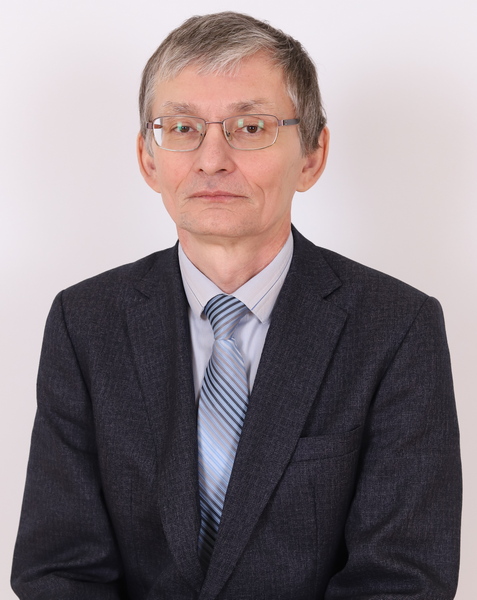 Иванов Владимир Васильевич.