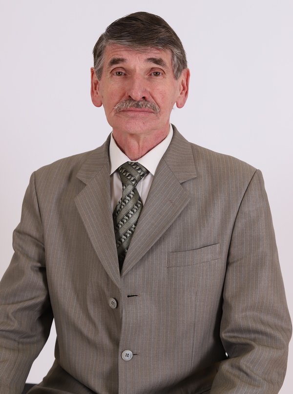 Гоголев Владимир Петрович.